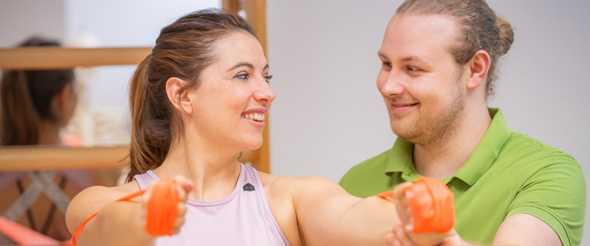 Praxis Corona 2023 Team F8 Web 800420 Header