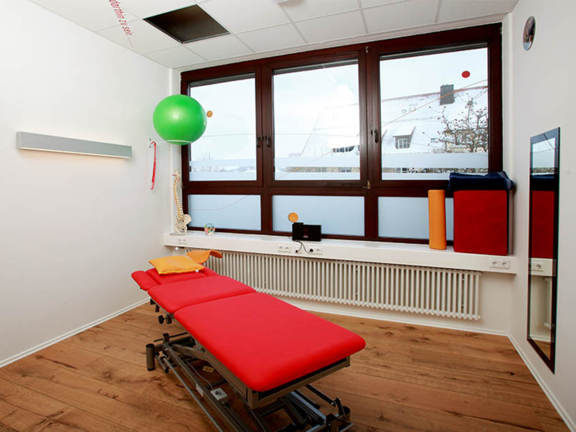 Praxis Behandlungsraum