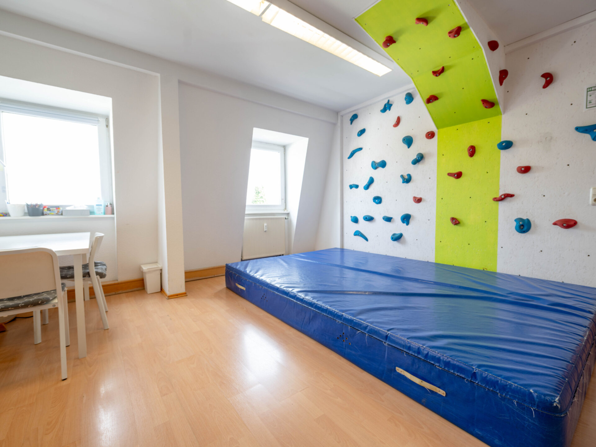 2025 09 29 THZ NEUHAEUSEL PRAXIS 8543